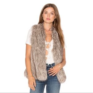 Cupcakes and Cashmere ✨ Faux Fur Vest